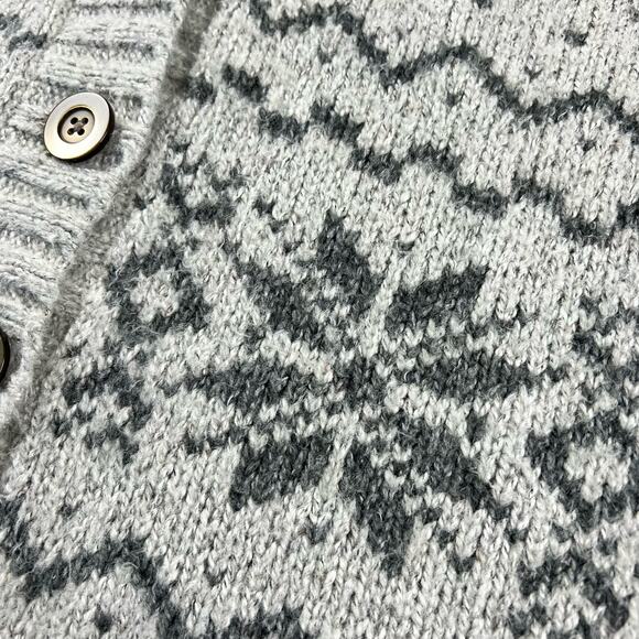 J.Jill Women's size Small Button up cardigan Vest Gray Snowflake - Picture 6 of 7